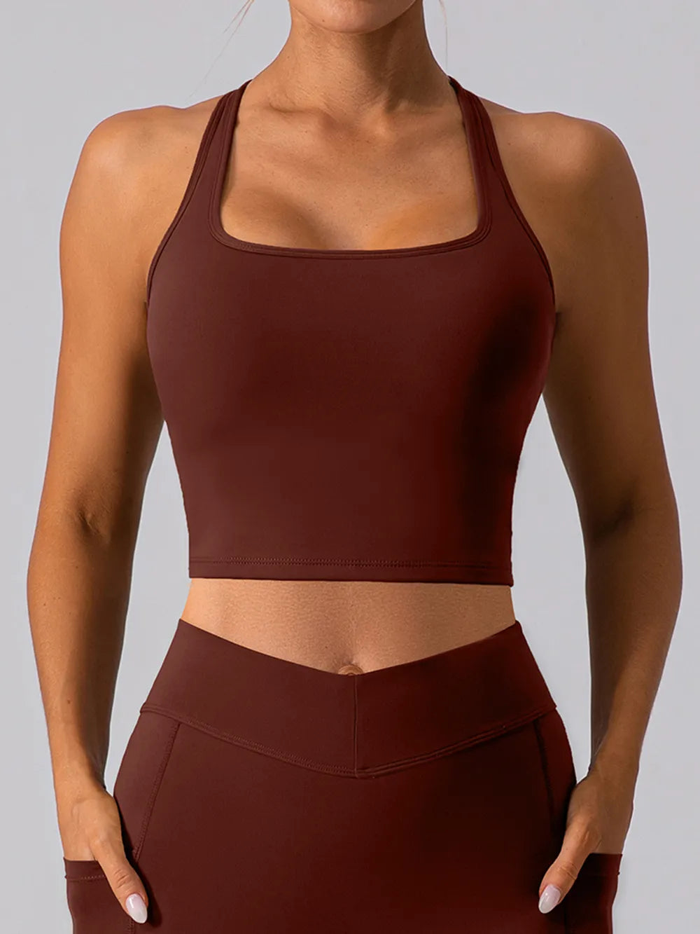 Brown / S