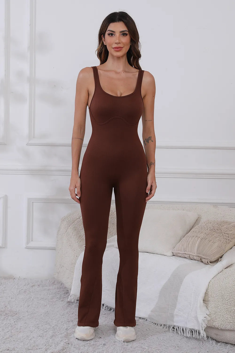 Brown / S