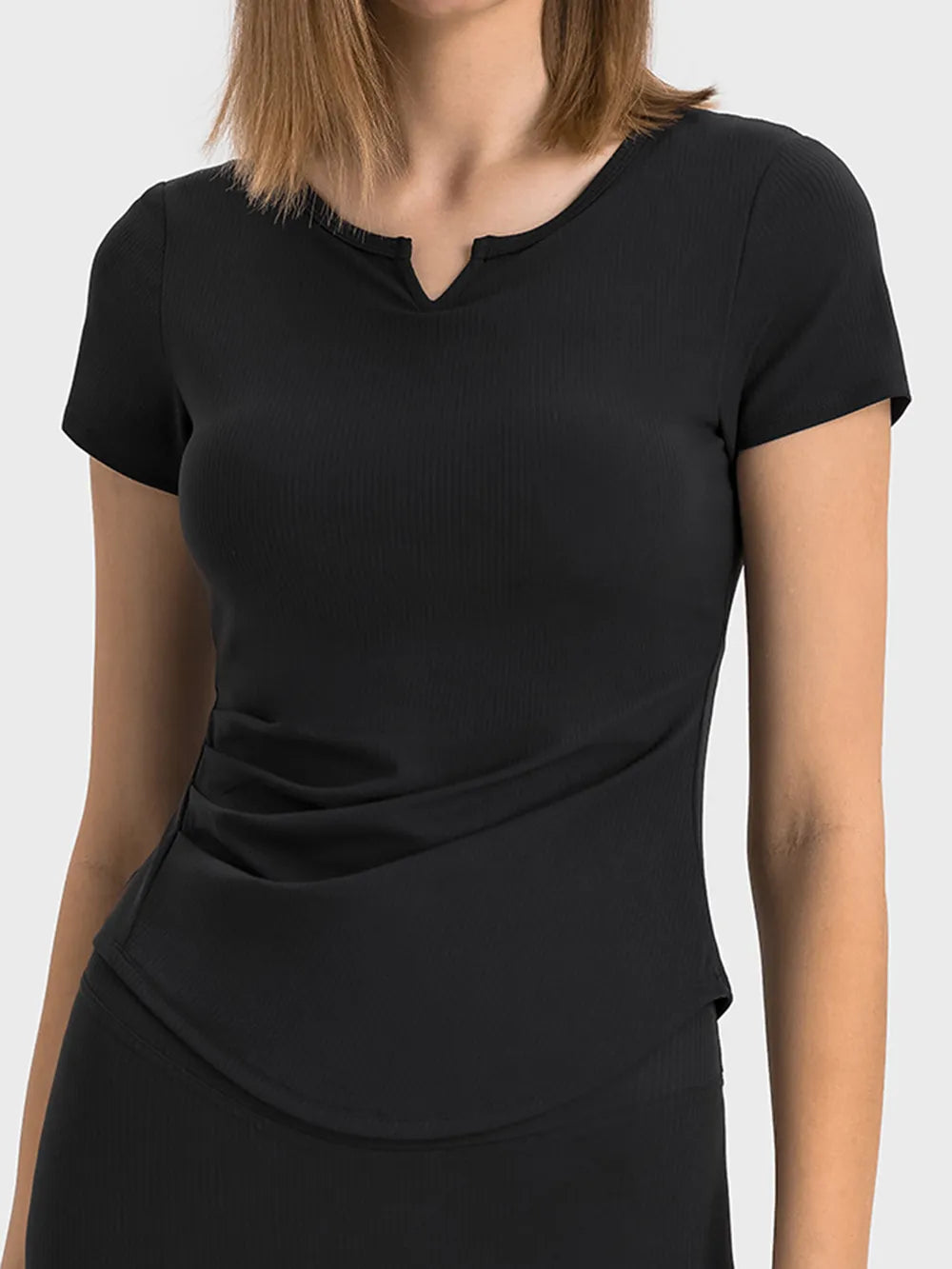 Black / 4