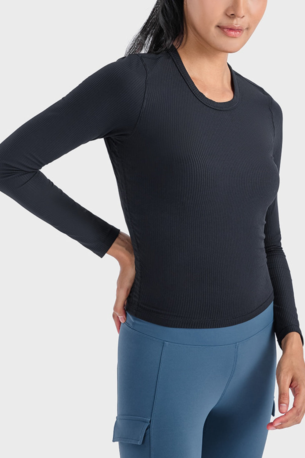 Black / 4